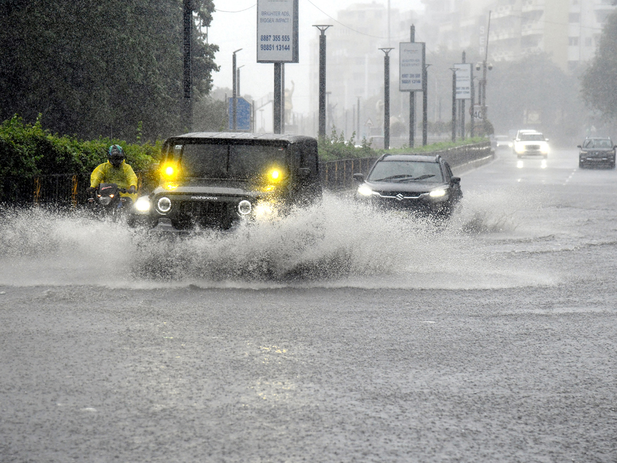Arnab Cyclone Wreaks Havoc in Visakhapatnam Today Photos19