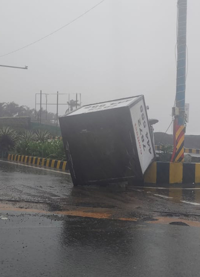 Arnab Cyclone Wreaks Havoc in Visakhapatnam Today Photos25