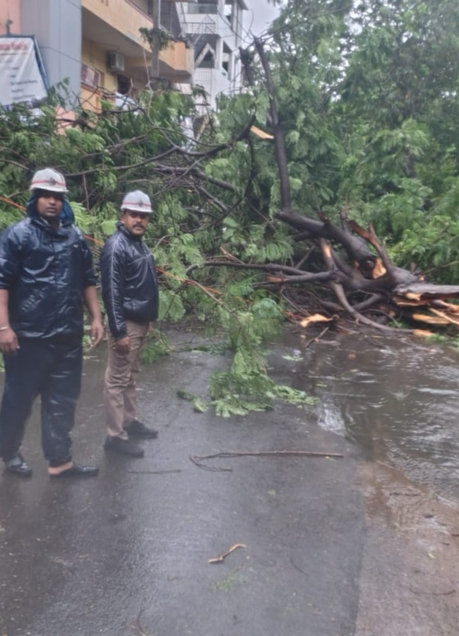 Arnab Cyclone Wreaks Havoc in Visakhapatnam Today Photos26