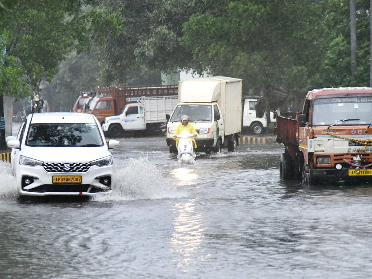 Arnab Cyclone Wreaks Havoc in Visakhapatnam Today Photos3