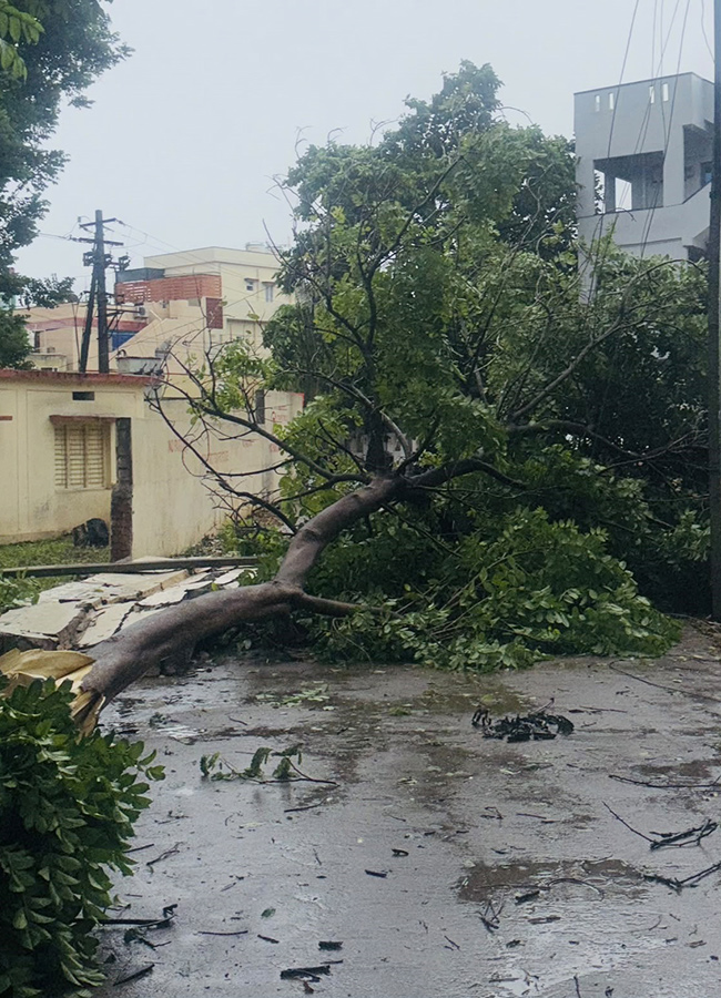 Arnab Cyclone Wreaks Havoc in Visakhapatnam Today Photos30