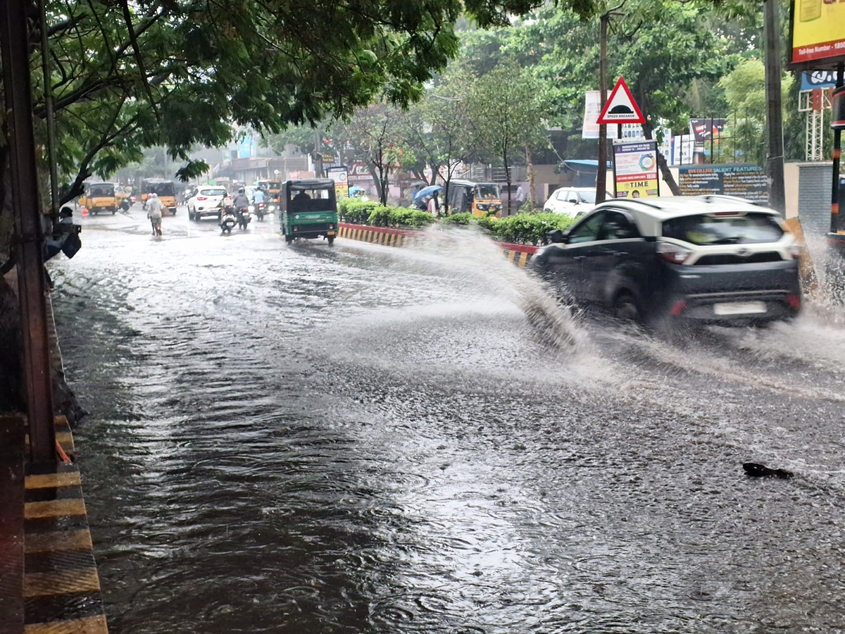 Arnab Cyclone Wreaks Havoc in Visakhapatnam Today Photos40