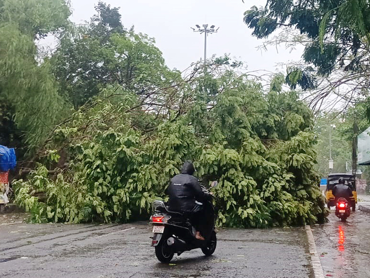 Arnab Cyclone Wreaks Havoc in Visakhapatnam Today Photos42