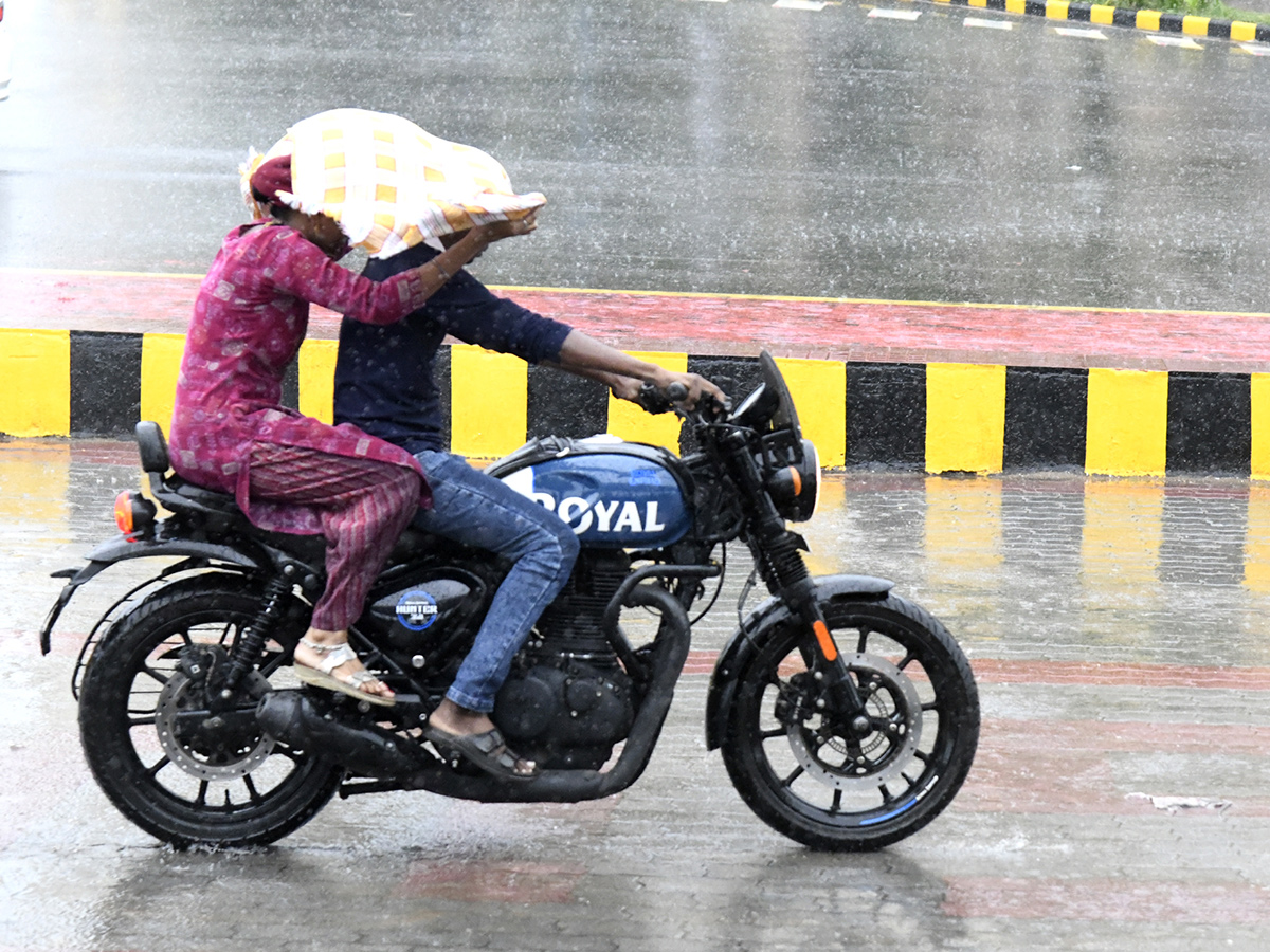 Arnab Cyclone Wreaks Havoc in Visakhapatnam Today Photos6