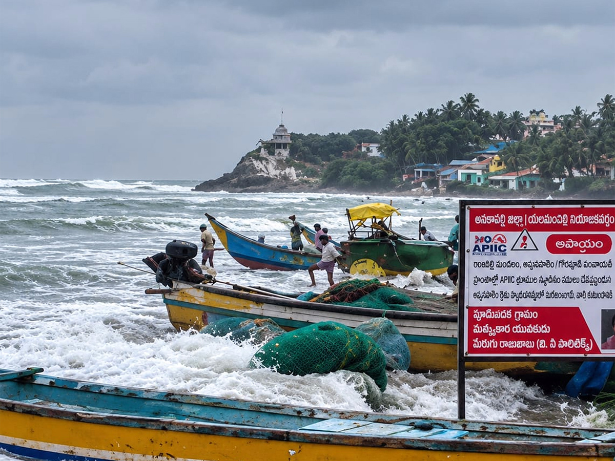 Devastation caused by Cyclone Arnab in AP Today19