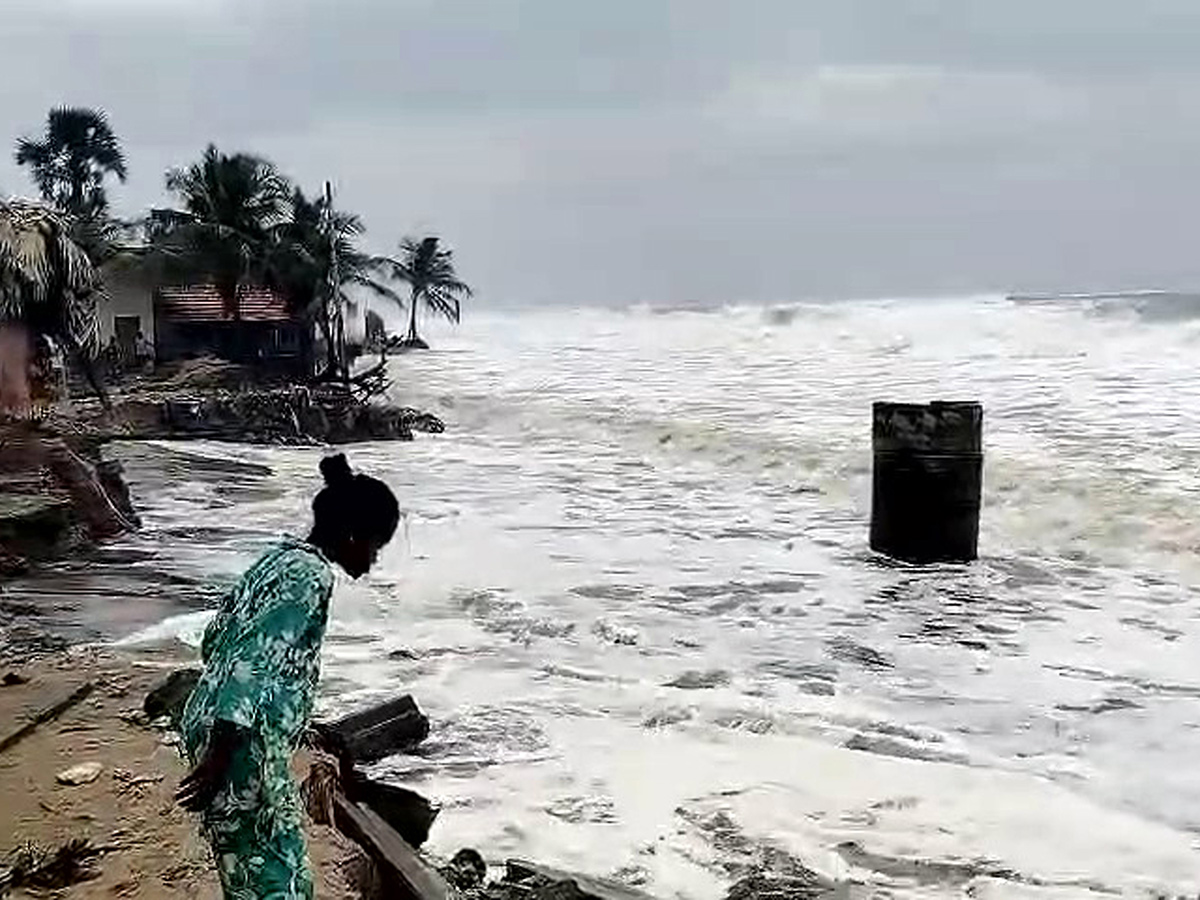 Devastation caused by Cyclone Arnab in AP Today30