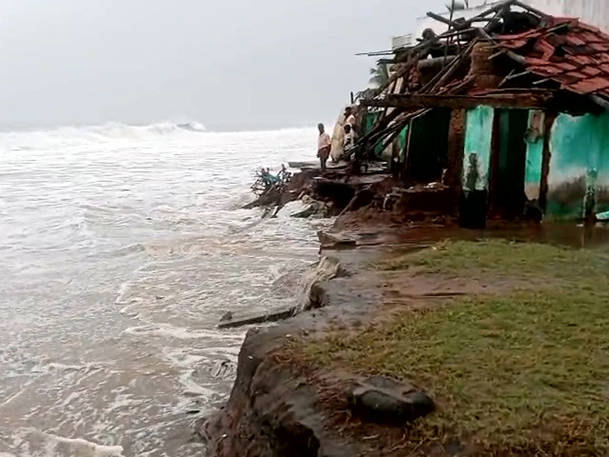 Devastation caused by Cyclone Arnab in AP Today32