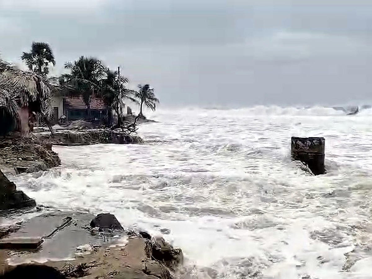 Devastation caused by Cyclone Arnab in AP Today34