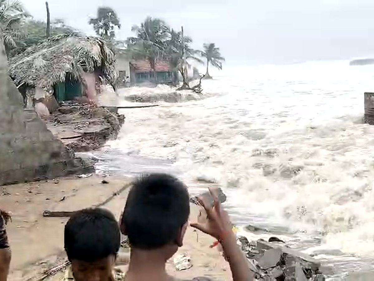 Devastation caused by Cyclone Arnab in AP Today35