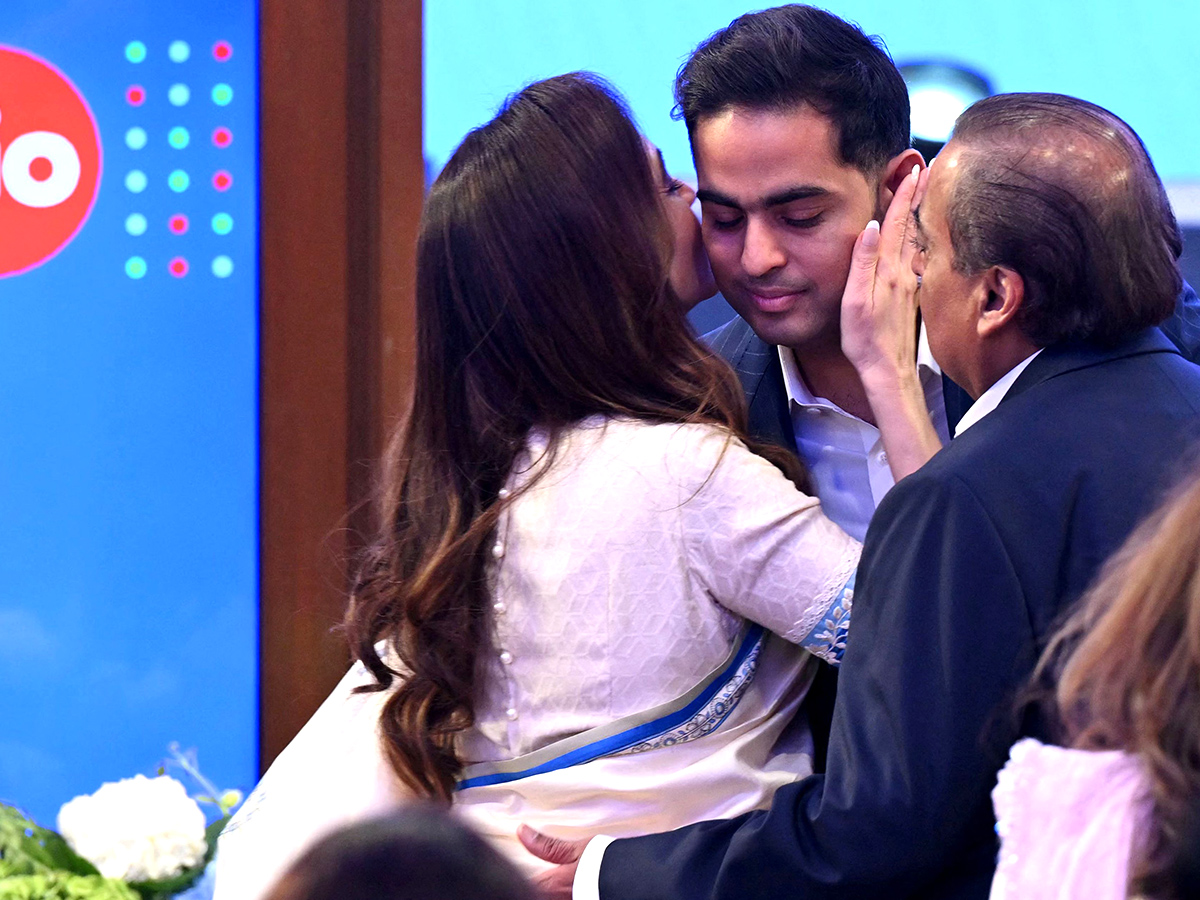 Jio Platforms National Stock Exchange Ceremony in Mumbai4
