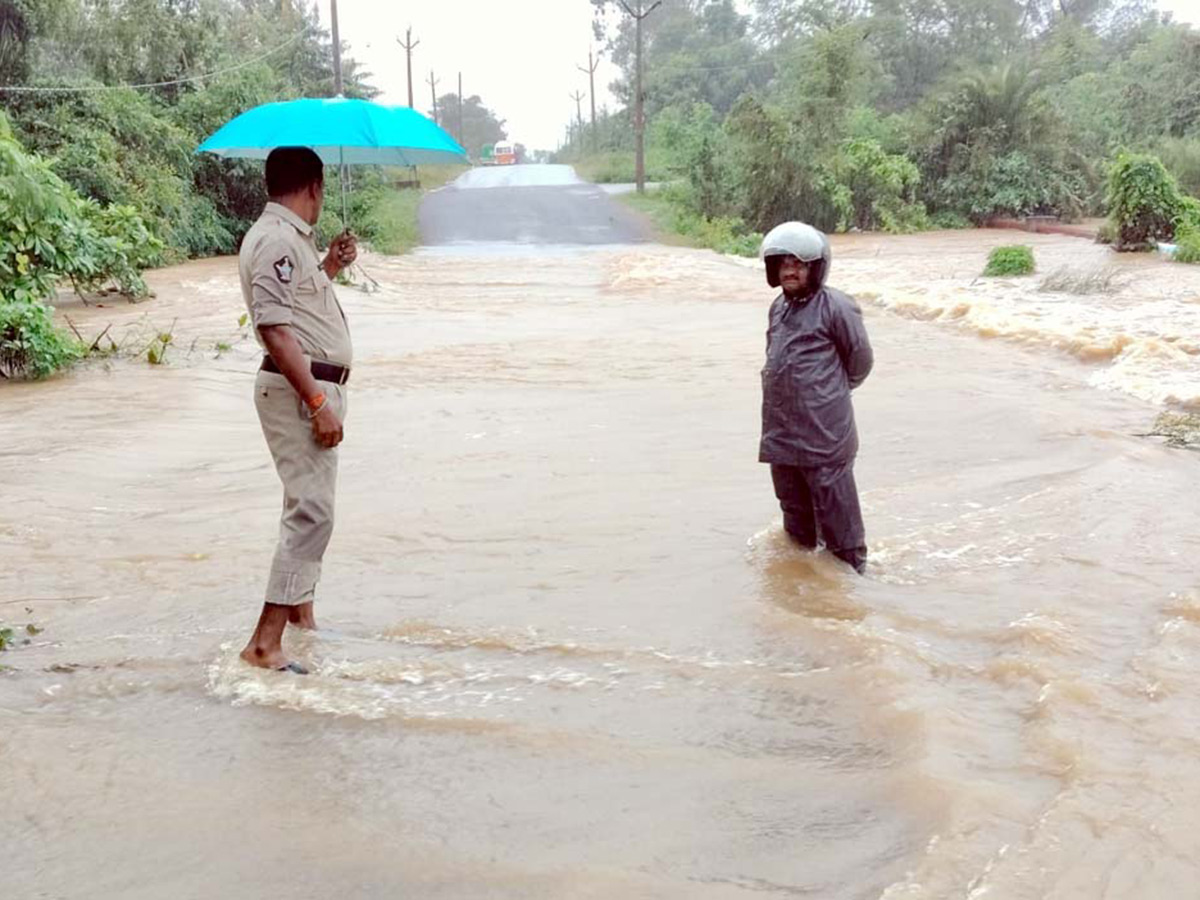 Cyclone Arnab in Andhra Pradesh Today Photos16