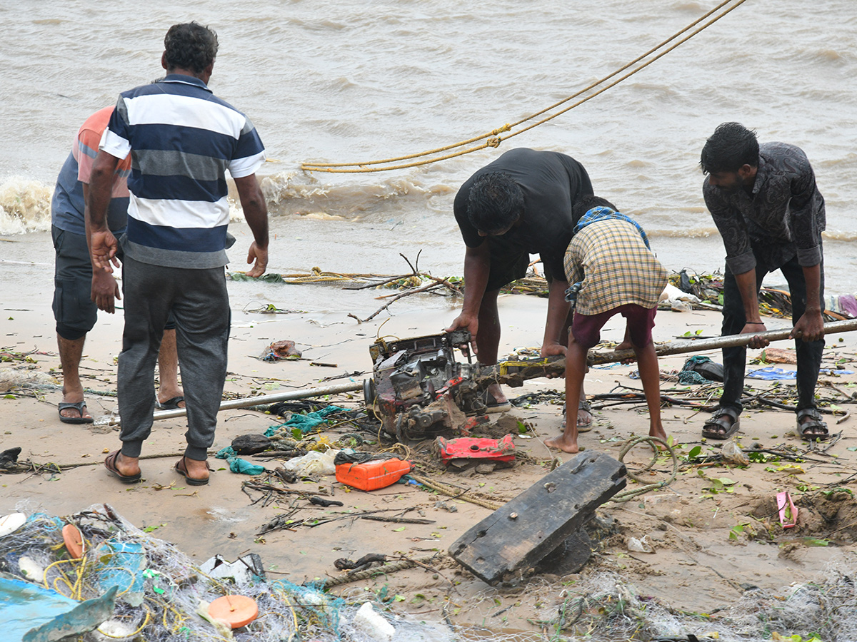 Cyclone Arnab in Andhra Pradesh Today Photos2