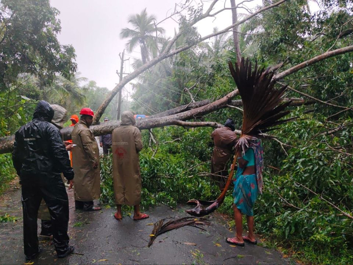 Cyclone Arnab in Andhra Pradesh Today Photos25