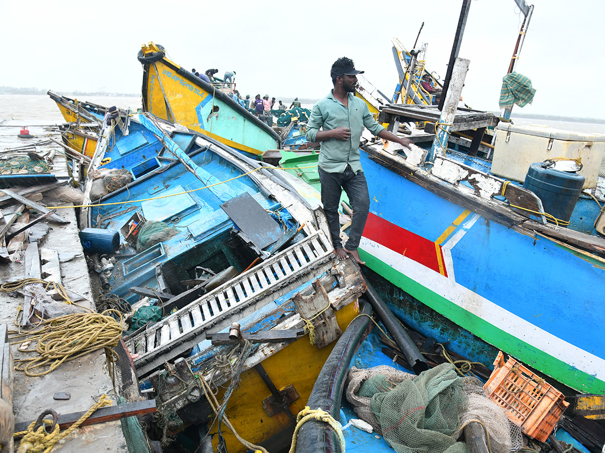Cyclone Arnab in Andhra Pradesh Today Photos31