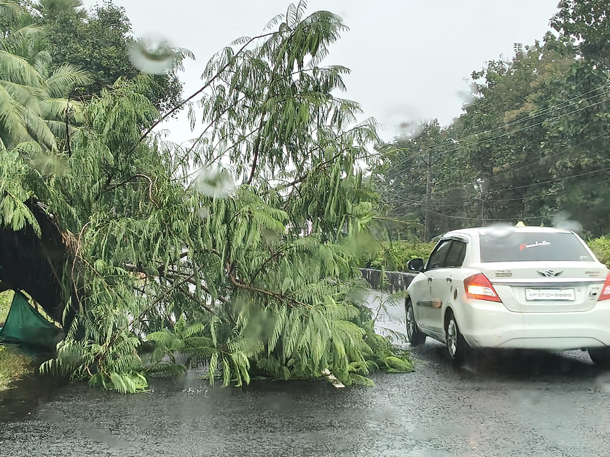 Cyclone Arnab in Andhra Pradesh Today Photos8