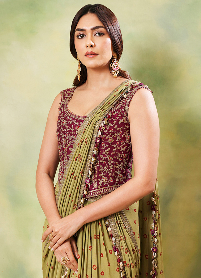 Mrunal Thakur Stuns in Butterfly Look5