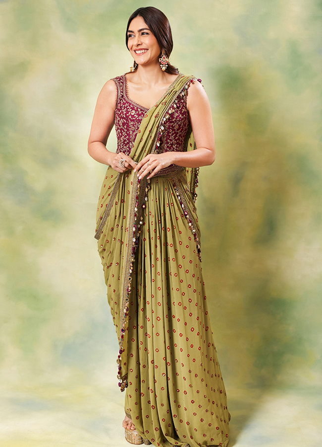 Mrunal Thakur Stuns in Butterfly Look10