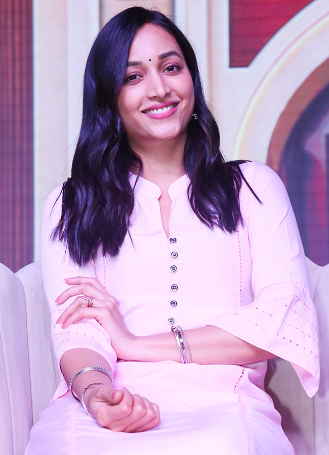 Srinidhi Shetty Beautiful Looks6
