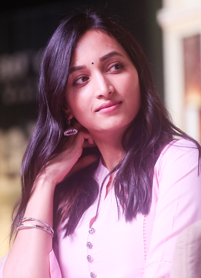 Srinidhi Shetty Beautiful Looks7