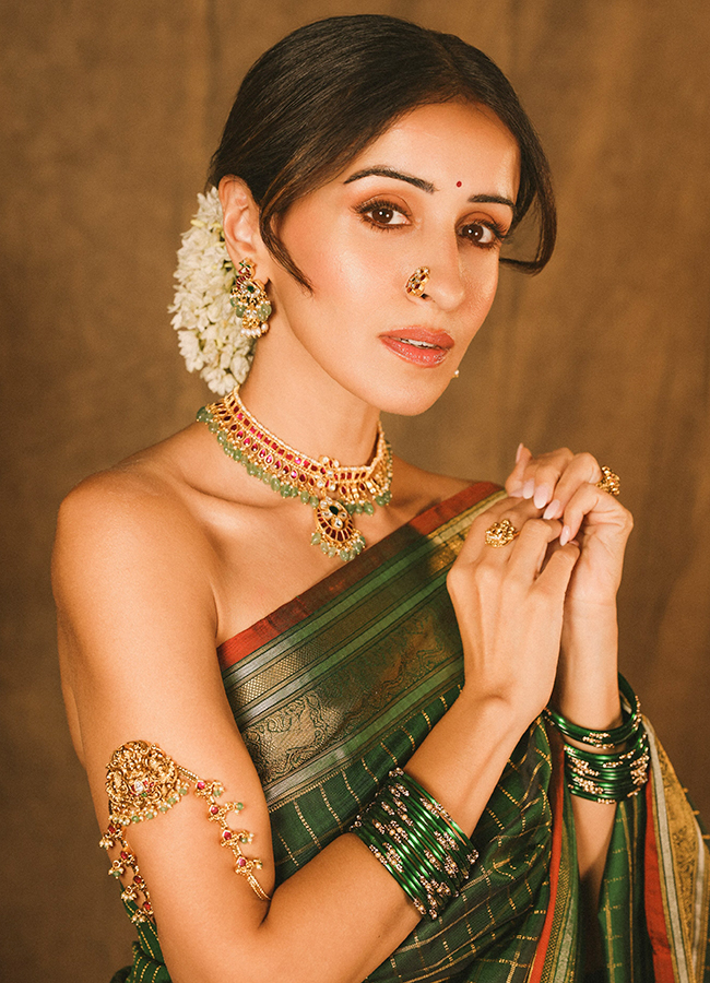 actress anshu Karwa Chauth Celebrations5