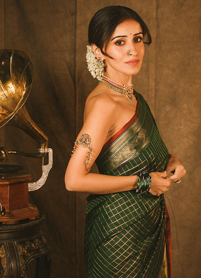 actress anshu Karwa Chauth Celebrations9