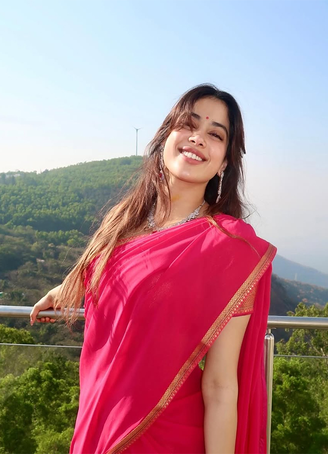 Actress Janhvi Kapoor Trending Now3