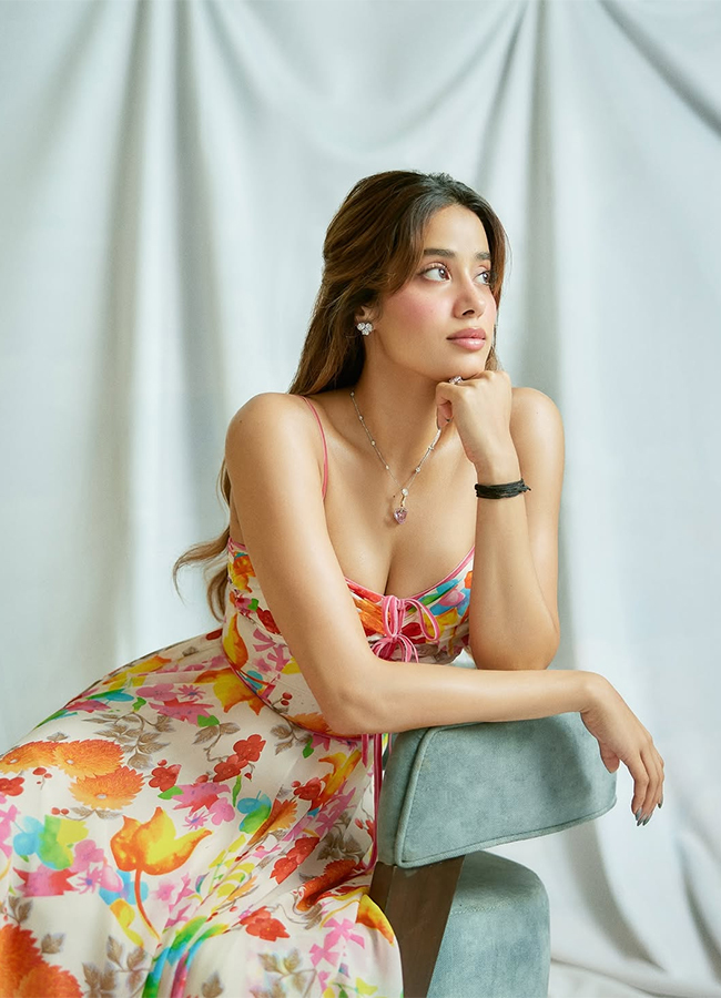 Actress Janhvi Kapoor Trending Now8