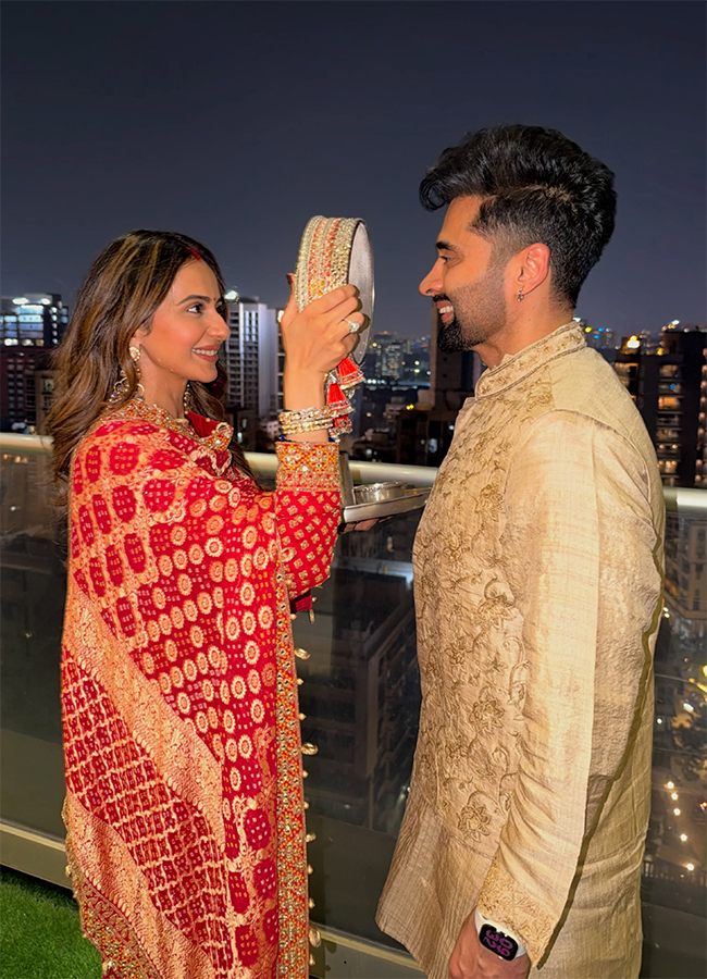 Karwa Chauth 2026 Celebrity Celebrations HD Photos15