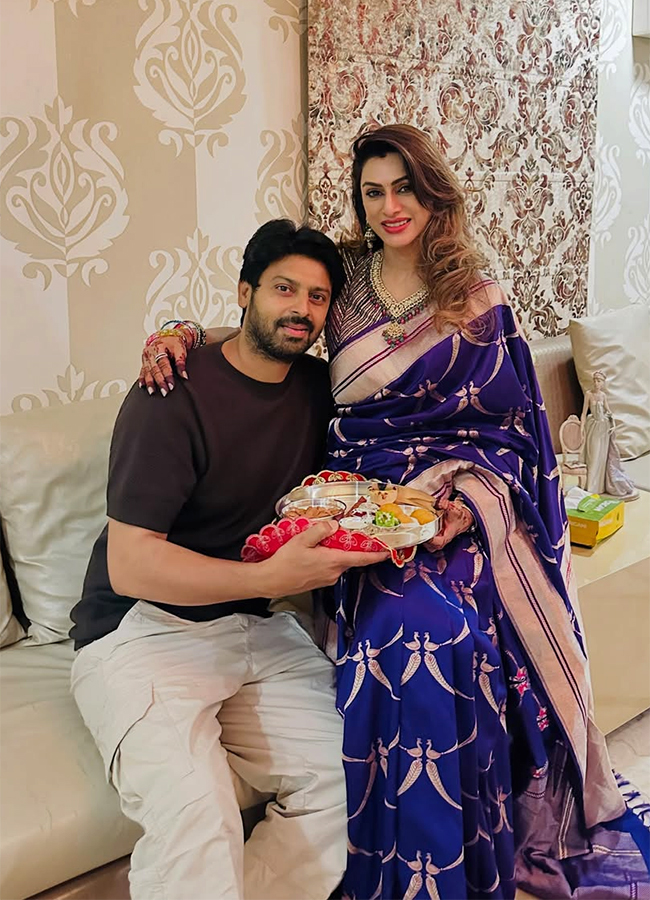 Karwa Chauth 2026 Celebrity Celebrations HD Photos9