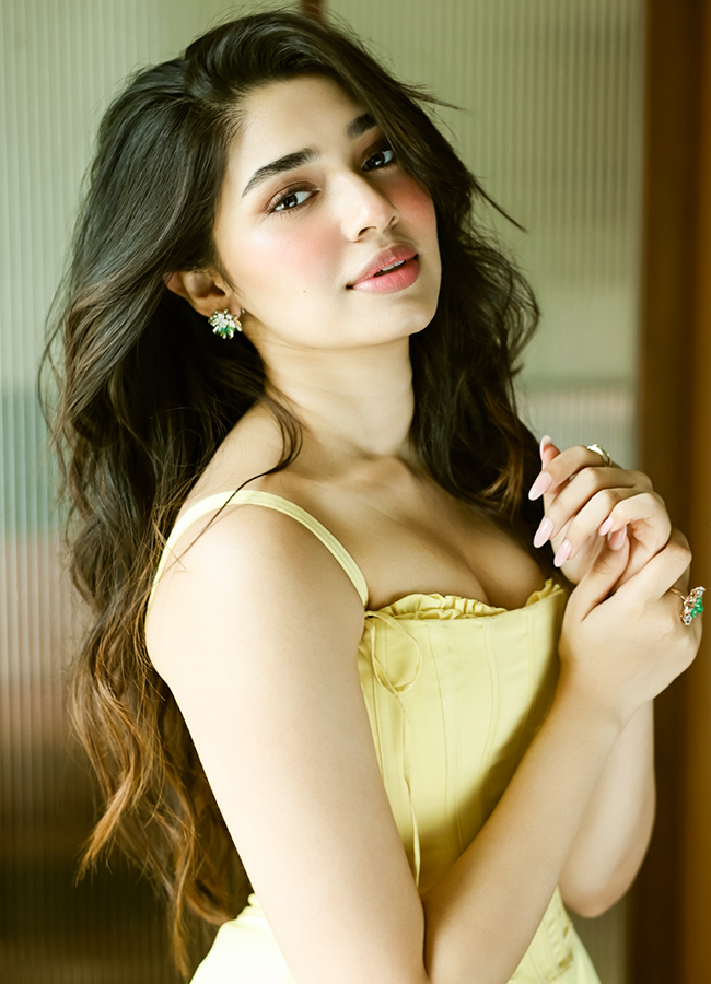 Krithi Shetty Festive Glamour Look10