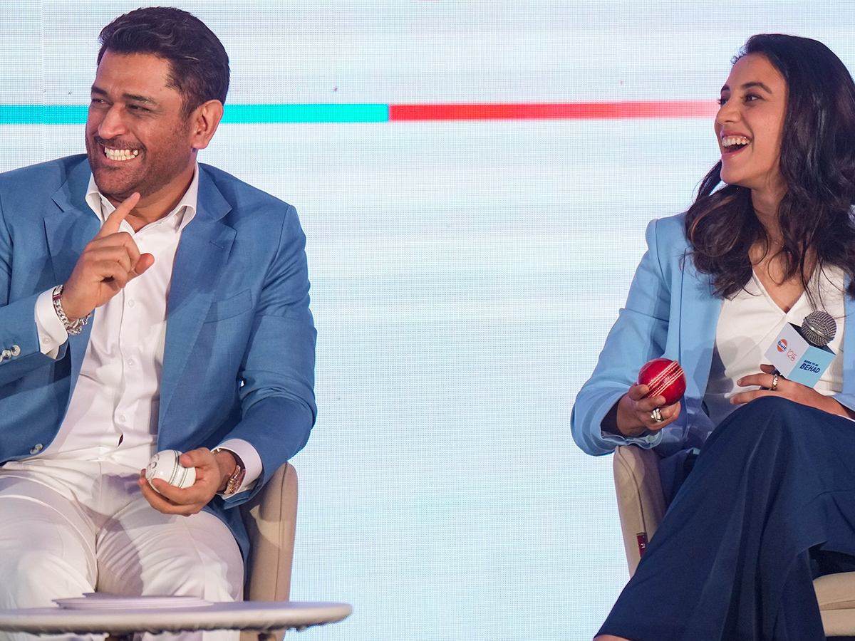 MS Dhoni And Smriti Mandhana 125 Years Celebration of Gulf Oil India7