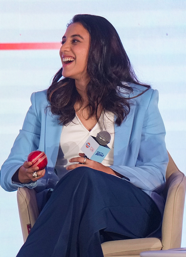 MS Dhoni And Smriti Mandhana 125 Years Celebration of Gulf Oil India9