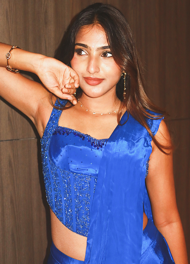 Pranavi Manukonda stunning looks5