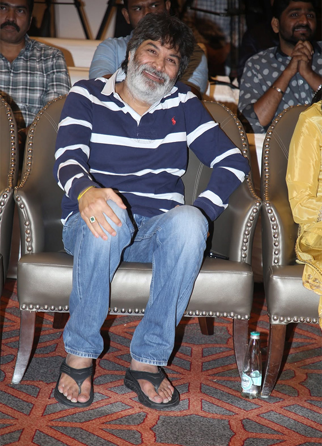 Aadarsha Kutumbam Movie Success Meet HD Photos21