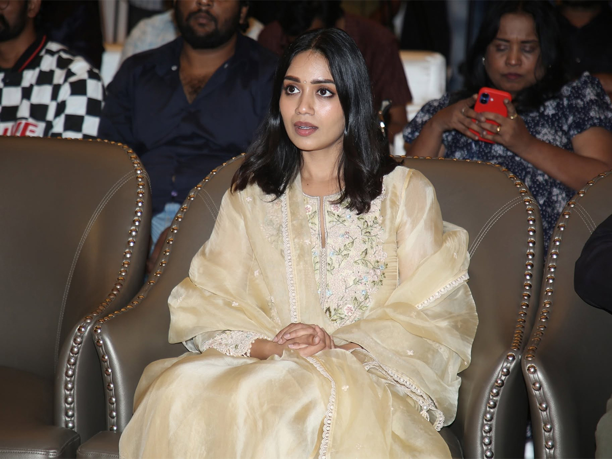Aadarsha Kutumbam Movie Success Meet HD Photos7