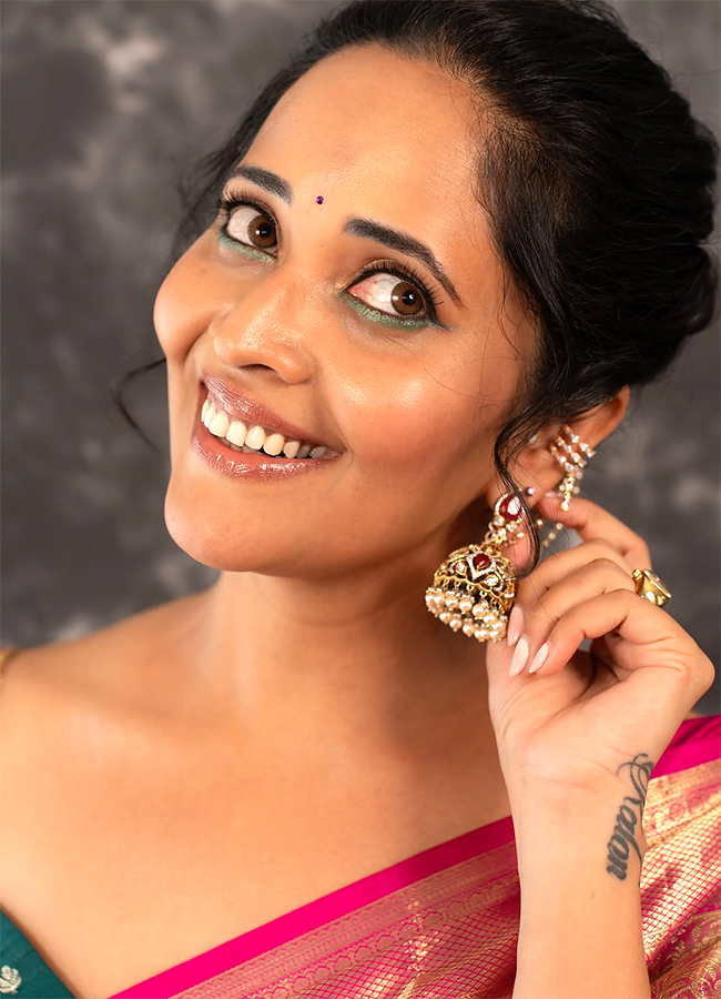 Actress Anasuya Bharadwaj Latest Photos Viral10