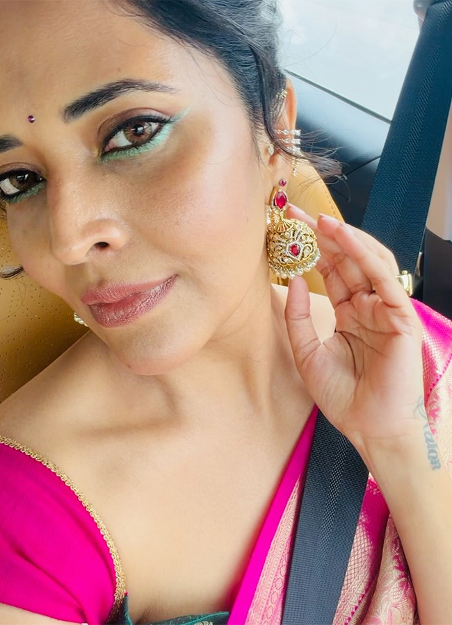 Actress Anasuya Bharadwaj Latest Photos Viral16