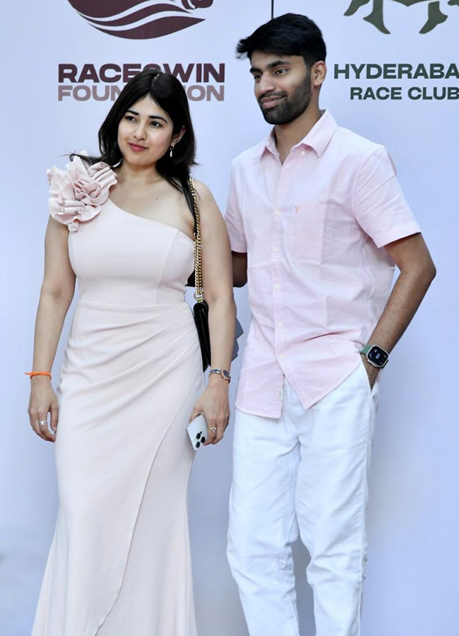 Hyderabad : Bustling Deccan Derby Meet Photos5