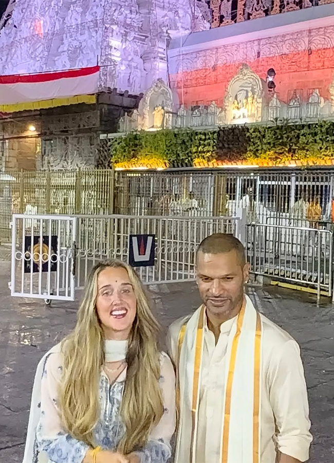 Indian cricketer Shikhar Dhawan visited Lord Venkateswara at Tirumala7