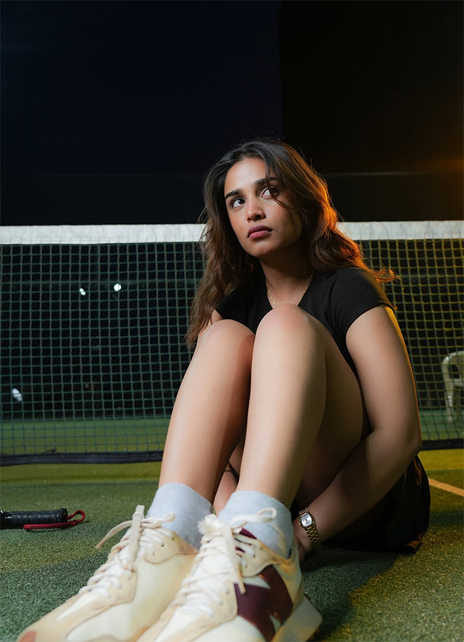 Latest gallery : Varsha Dsouza Tennis Court Photos12