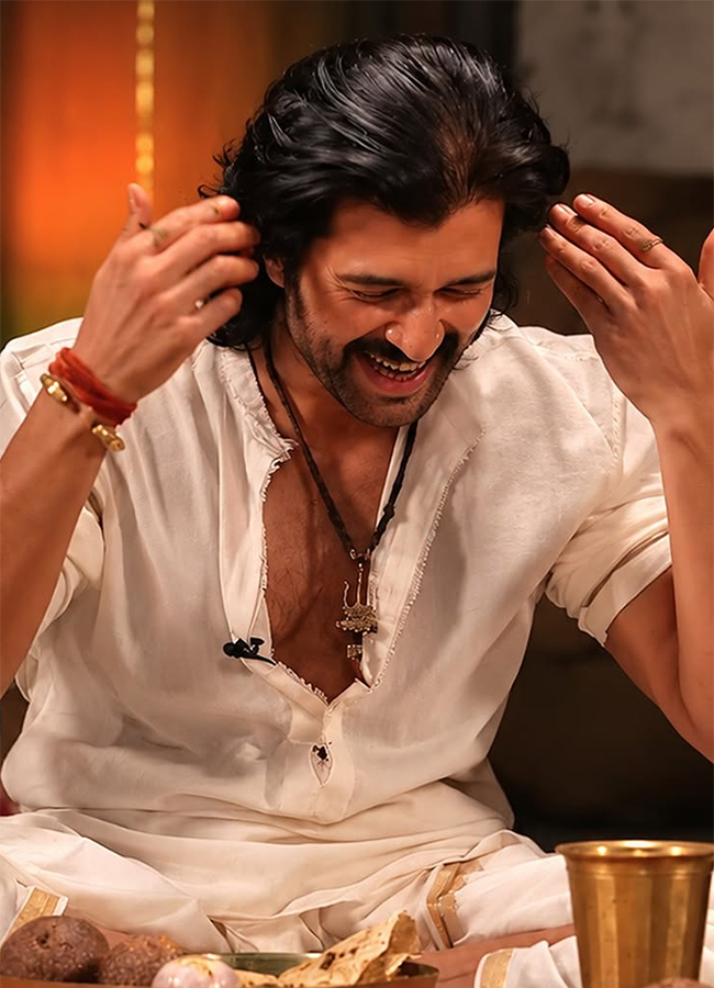 Vijay Deverakonda and Rashmika Ranabaali Movie Stills HD12