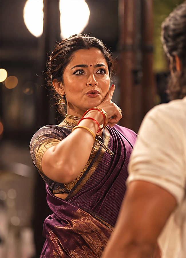 Vijay Deverakonda and Rashmika Ranabaali Movie Stills HD20
