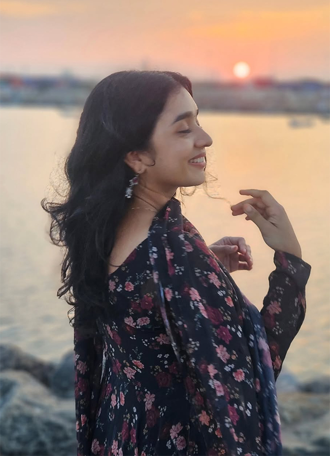 Actress Anishma Anilkumar Latest Photos Viral9