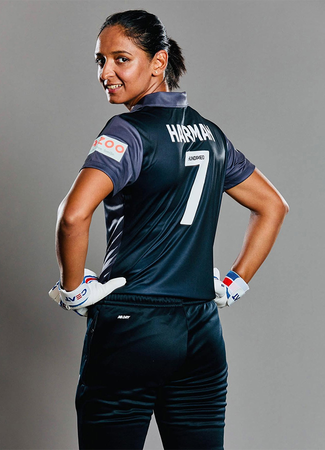 Indian Cricketer Harmanpreet Kaur Trending Photos14