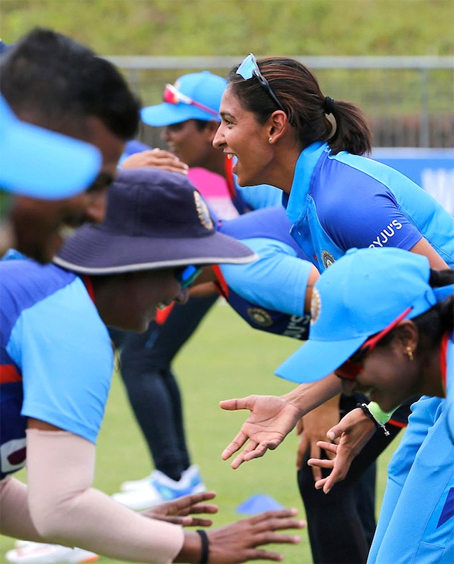 Indian Cricketer Harmanpreet Kaur Trending Photos5