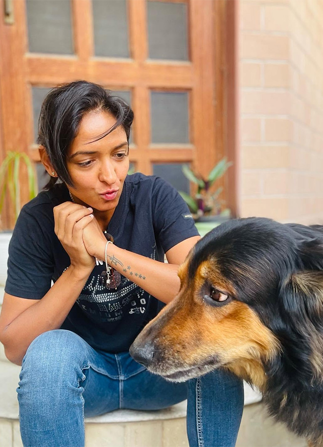 Indian Cricketer Harmanpreet Kaur Trending Photos9