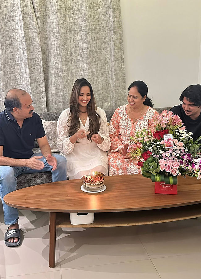 Actress Pujita Ponnada Birthday Celebrations Viral Pics2