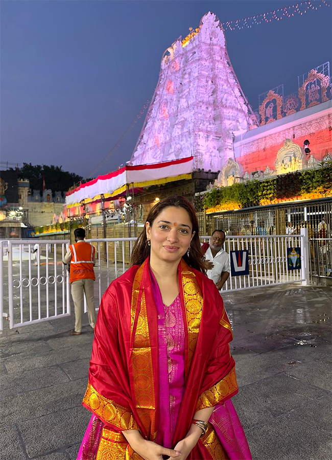 Actress Tamannaah visits Lord Venkateswara at Tirumala2
