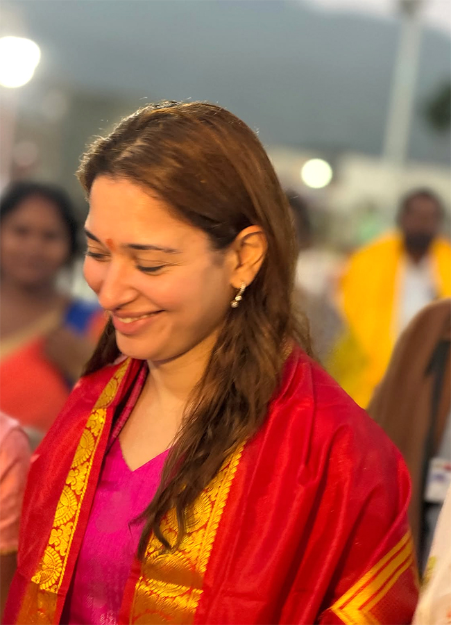 Actress Tamannaah visits Lord Venkateswara at Tirumala4