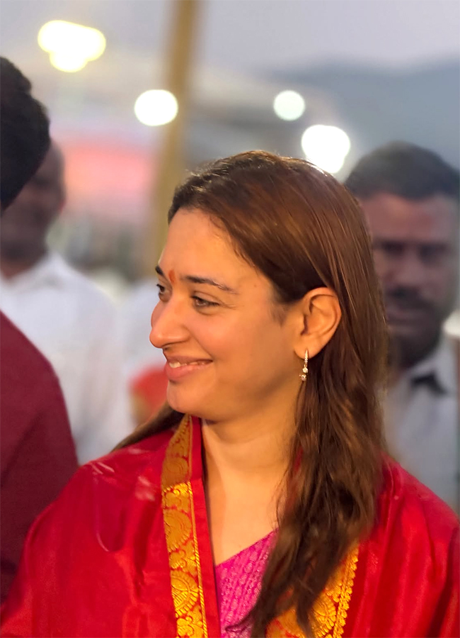 Actress Tamannaah visits Lord Venkateswara at Tirumala6